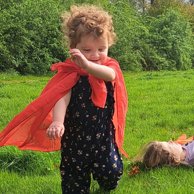 Laura´s play cotton red 50 x 50 cm