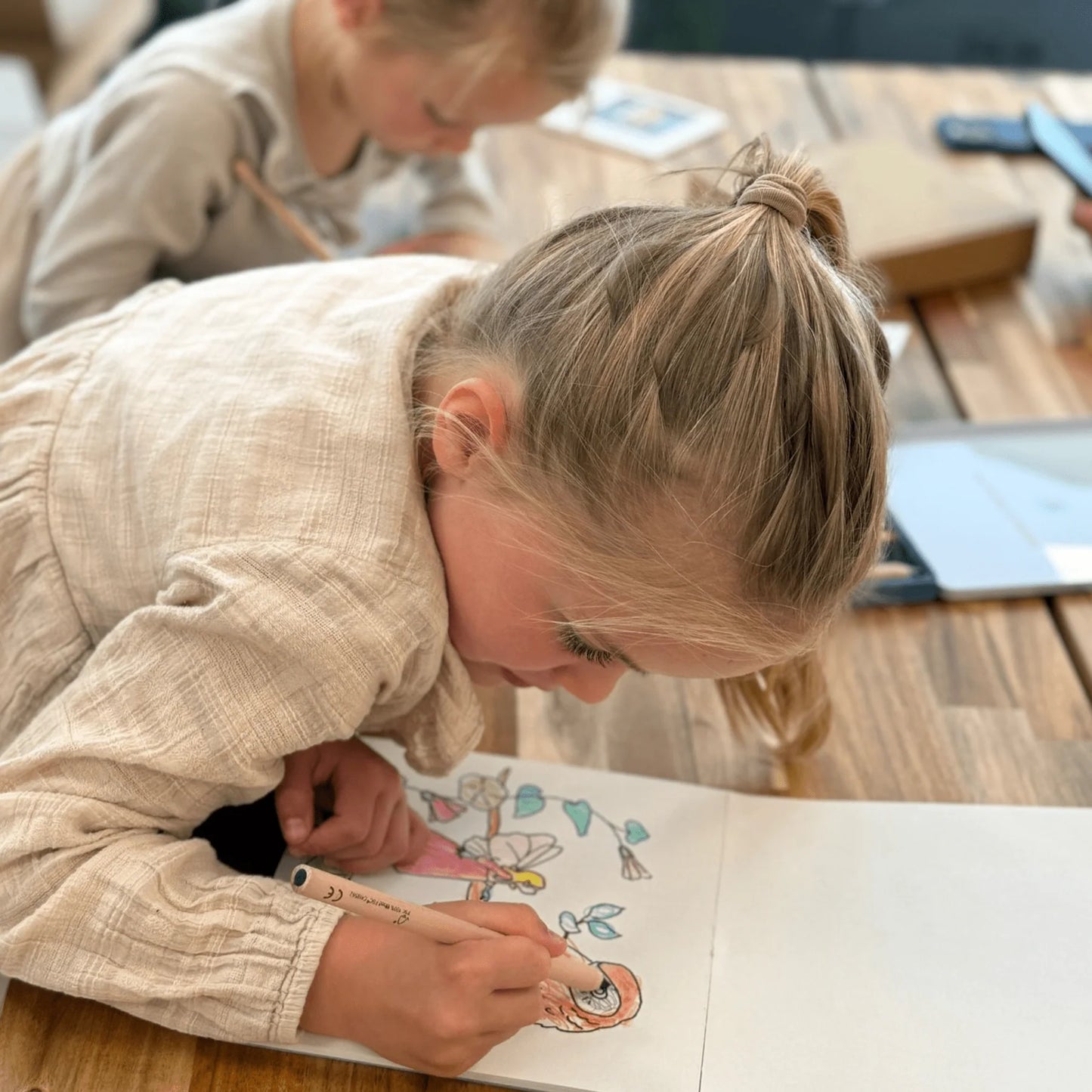 Colouring silhouetes by Daniela Drescher