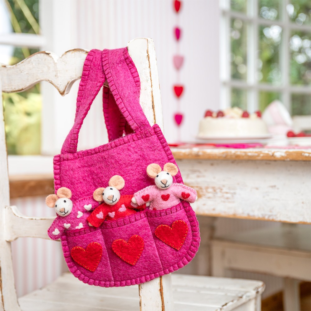 Tasje vingerpopjes muis love
