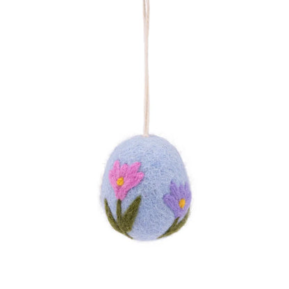Hanger ei lichtblauw met bloemetjes