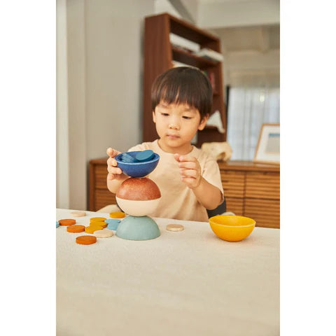 PlanToys sort & count cups orchard collection