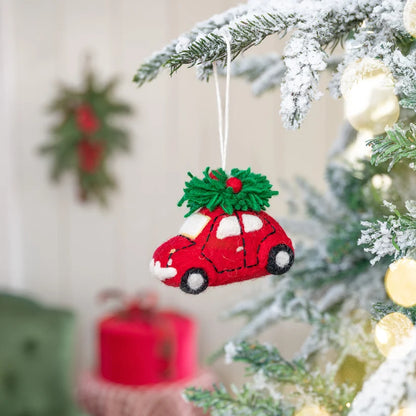 Hanger auto met kerstboom