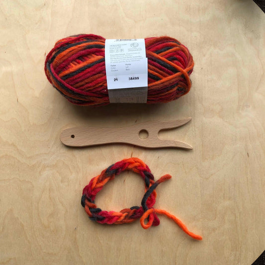 Breivork met wol rood oranje