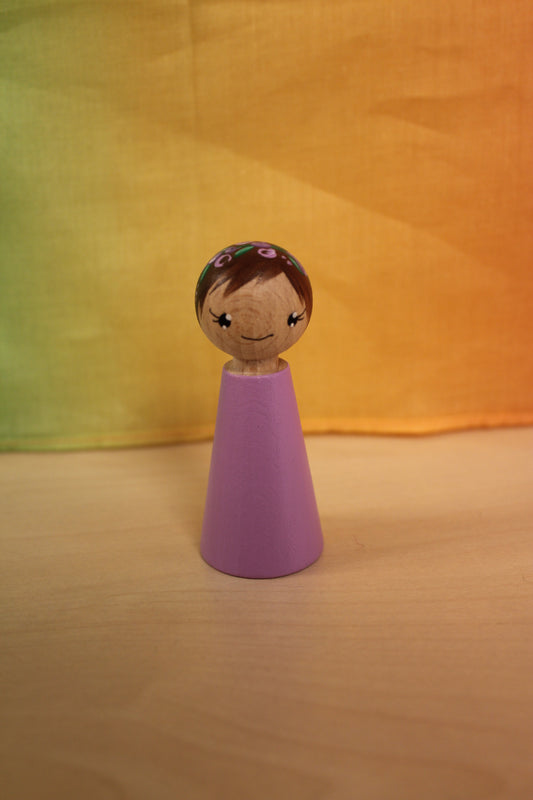 Pegdoll bloemenkindje lila met bruine haren