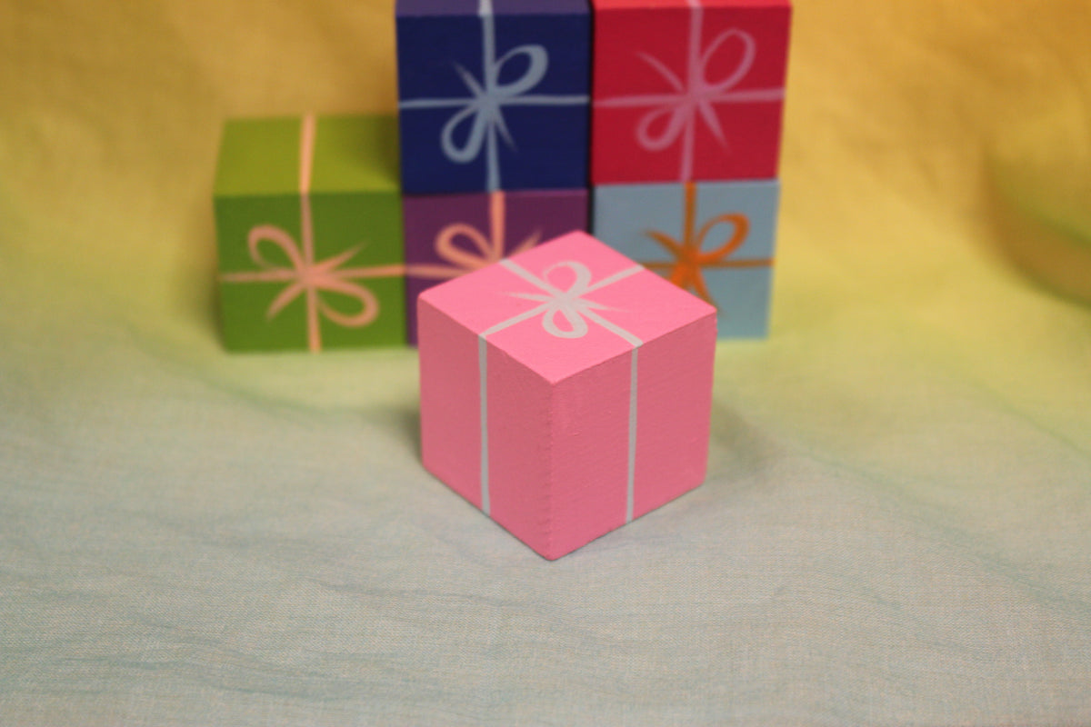 Houten cadeautje lichtroze
