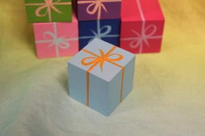 Houten cadeautje lichtblauw