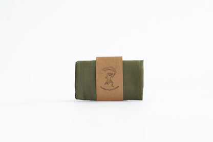 Laura's play cotton olive green 50 x 50 cm