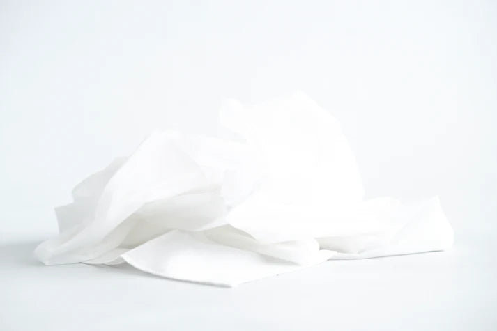 Laura´s play cotton white 50 x 50 cm