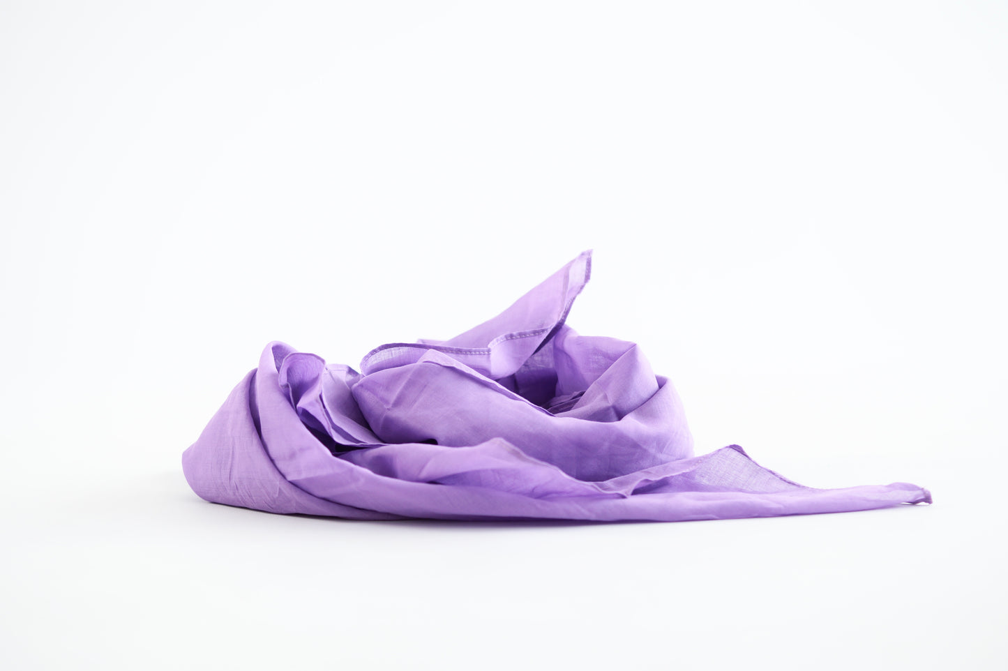 Laura's play cotton violet 90 x 90 cm