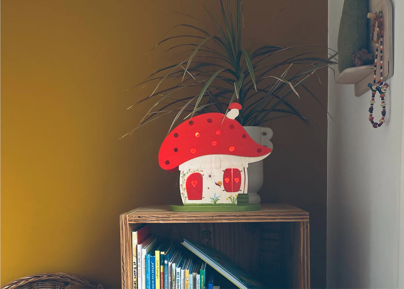 De Noest houten paddenstoellampje