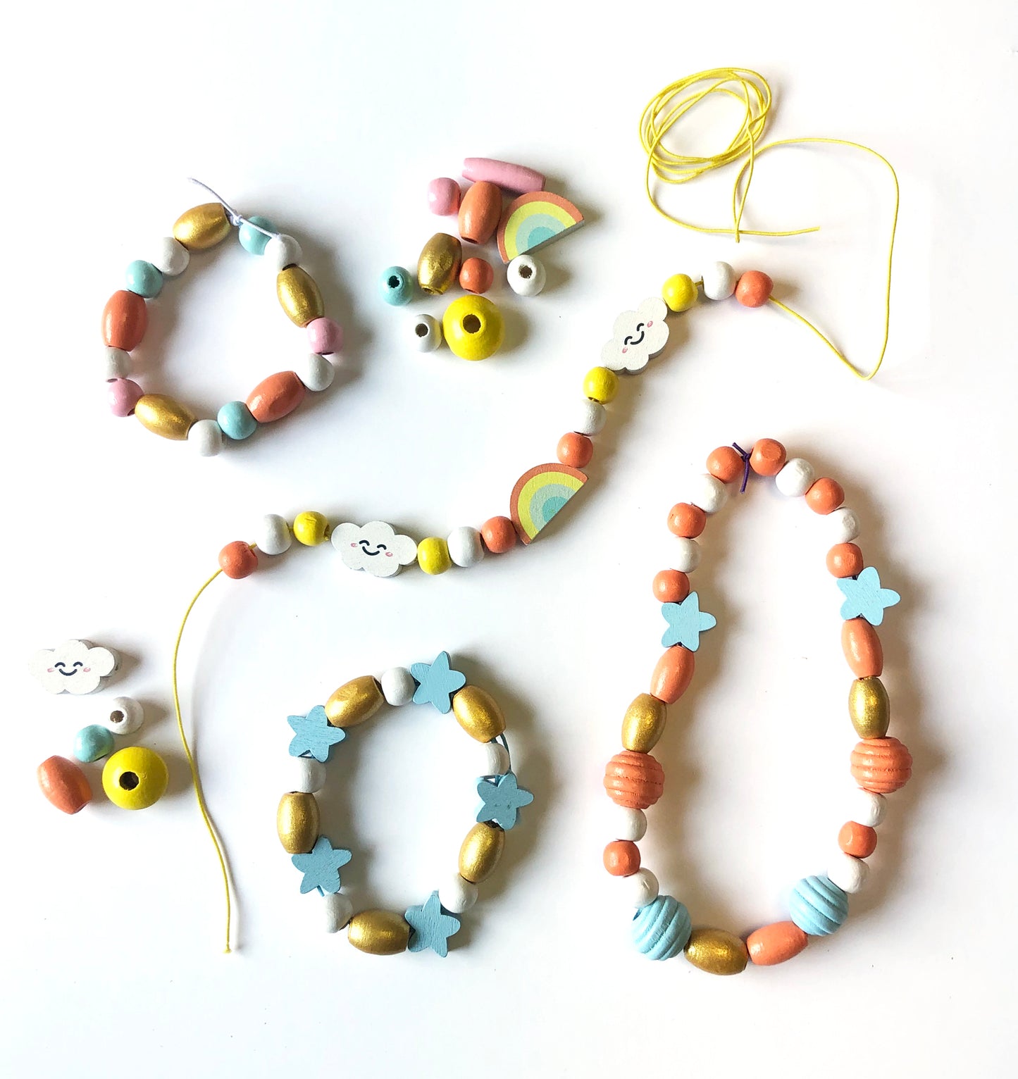 Houten kralen regenboog