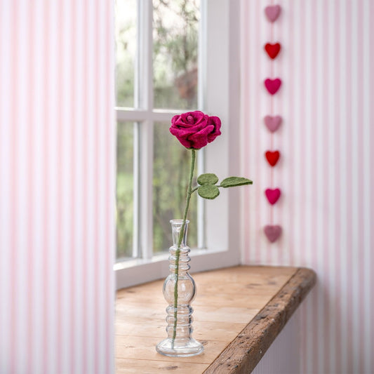 Bloem: roos bordeaux