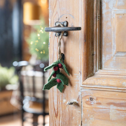 Hanger holly berry small