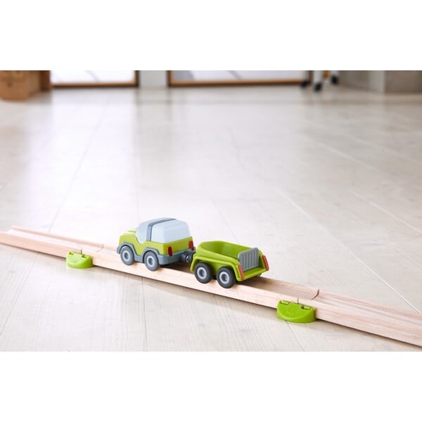 Haba terreinwagen met aanhanger